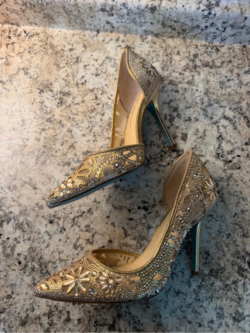 Betsey Johnson Gold Beaded Floral Pointed-Toe Pumps Wedding Gems 💎 Blue Bottom